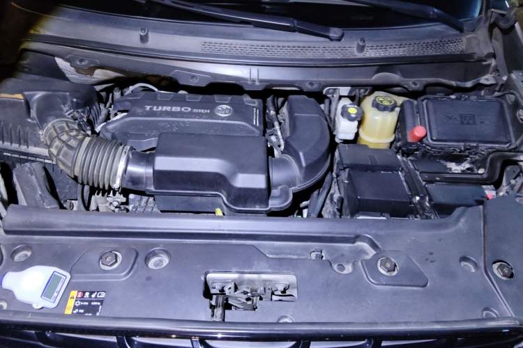 Used Buick GL8 2022 Land Cruiser Executive Class 652T Comfort Model Engine Bay