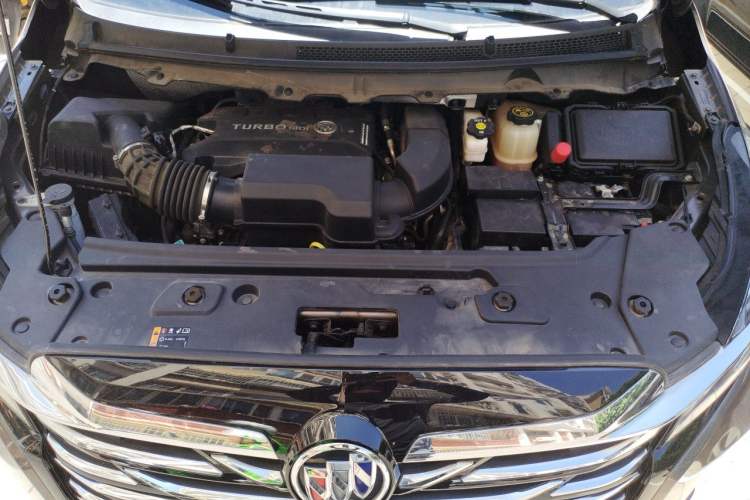 Used Buick GL8 2022 Land Business Class 652T Smart Deluxe Model Engine Bay