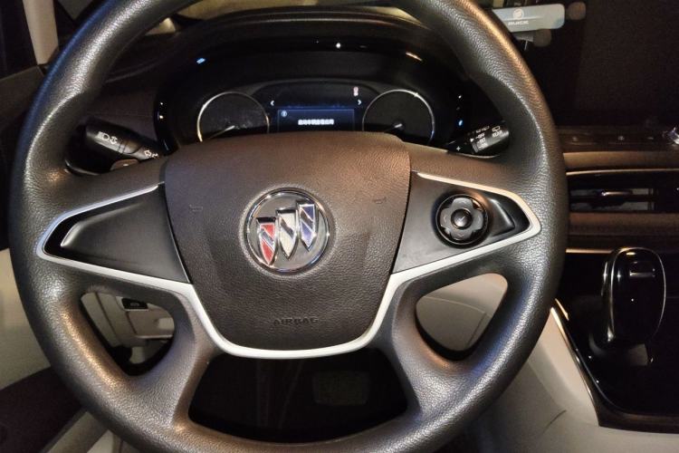 Used Buick GL8 2022 Land Cruiser Executive Class 652T Comfort Model Steering Wheel