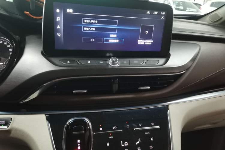 Used Buick GL8 2022 Land Cruiser Executive Class 652T Smart Luxury Model Audio And AC Panel