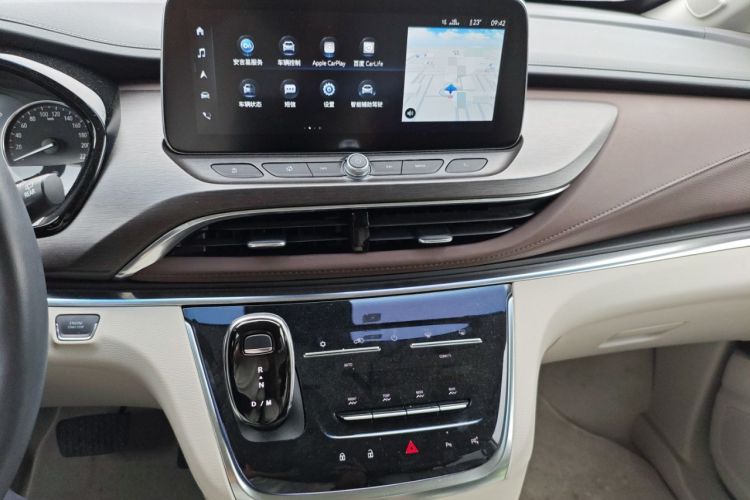 Used Buick GL8 2022 Land Cruiser Executive 652T Prestige Edition with Welfare Features Audio And AC Panel