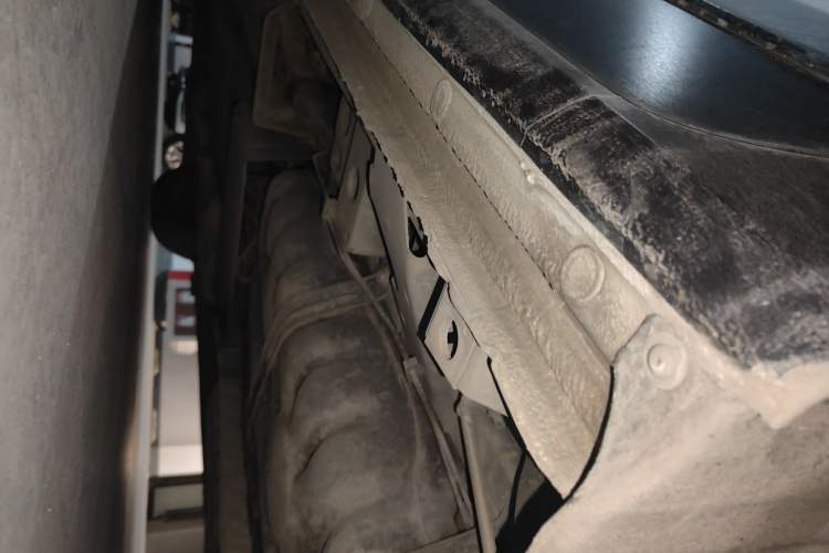 Used Buick GL8 2022 ES Landtrek 653T Luxury Edition Chassis Rear Left