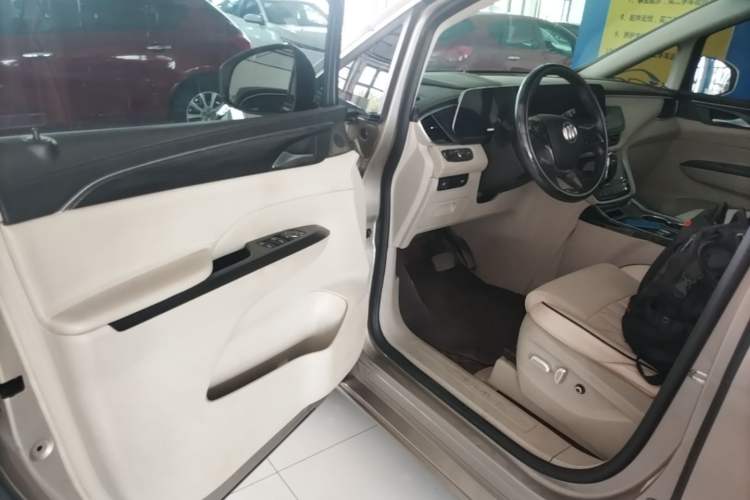 Used Buick GL8 2022 ES Landtrek 653T Comfort Edition Driver Seat