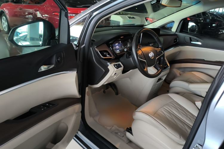 Used Buick GL8 2022 Land Business Class 652T Luxury Model Driver Seat