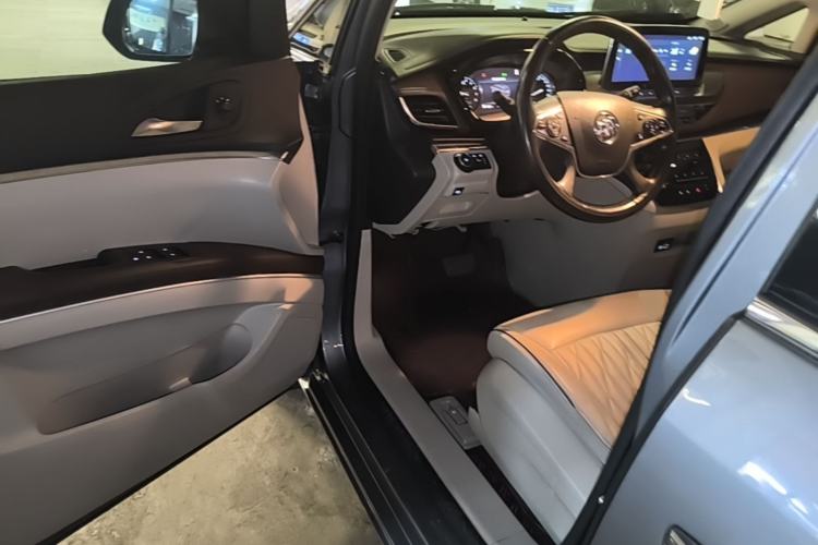 Used Buick GL8 2022 Land Business Class 652T Luxury Model Driver Seat