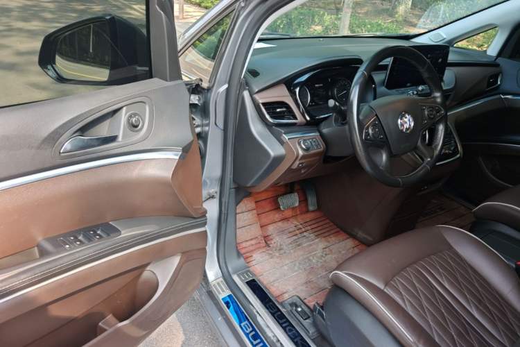 Used Buick GL8 2022 Land Business Class 652T Luxury Model Driver Seat