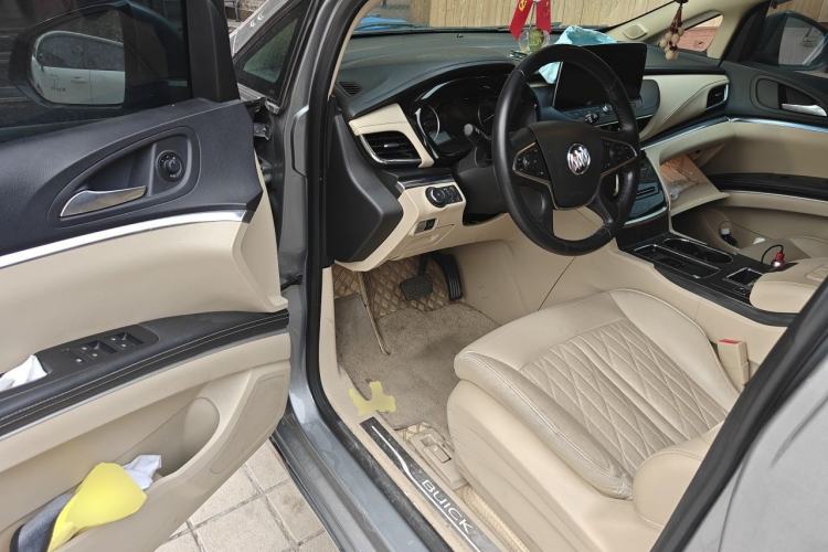 Used Buick GL8 2022 Land Cruiser Executive Class 652T Smart Luxury Model Driver Seat