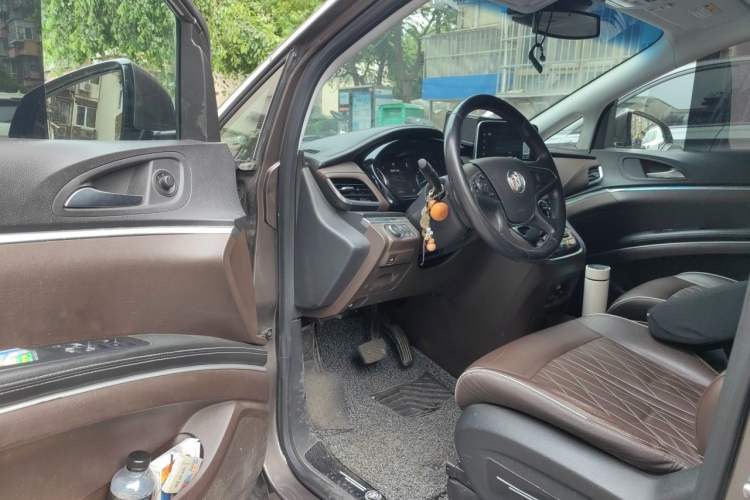 Used Buick GL8 2022 Land Business Class 652T Luxury Model Driver Seat