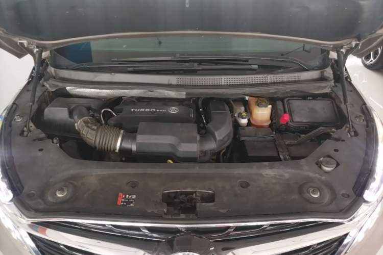Used Buick GL8 2022 ES Landtrek 653T Comfort Edition Engine Bay