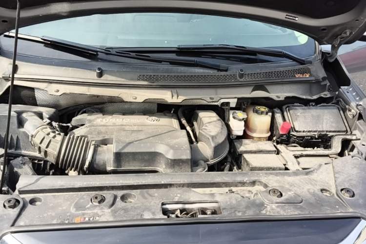 Used Buick GL8 2022 Land Business Class 652T Luxury Model Engine Bay
