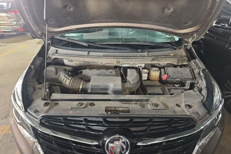 Used Buick GL8 2022 Land Business Class 652T Luxury Model Engine Bay