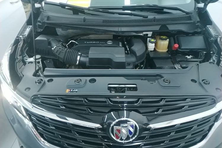 Used Buick GL8 2022 Land Business Class 652T Luxury Model Engine Bay