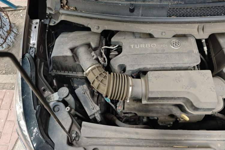 Used Buick GL8 2022 Land Executive Class 652T Prestige Model Engine Bay Right