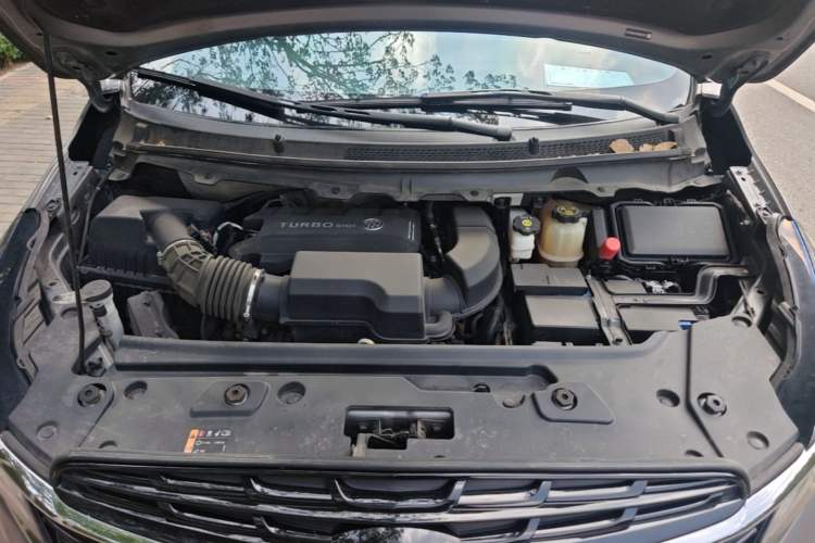 Used Buick GL8 2022 Land Business Class 652T Luxury Model Engine Bay