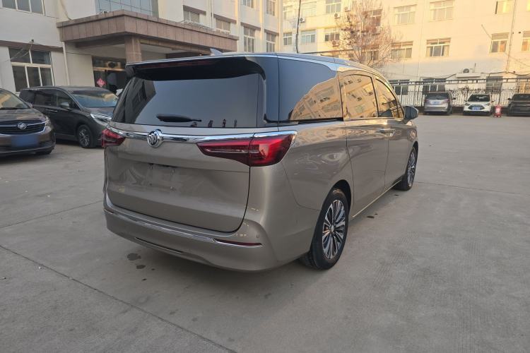 Used Buick GL8 2022 ES Land Cruiser 653T Luxury Model Exterior 2