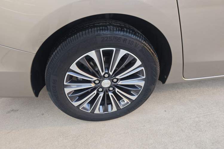 Used Buick GL8 2022 ES Land Cruiser 653T Luxury Model Exterior 4