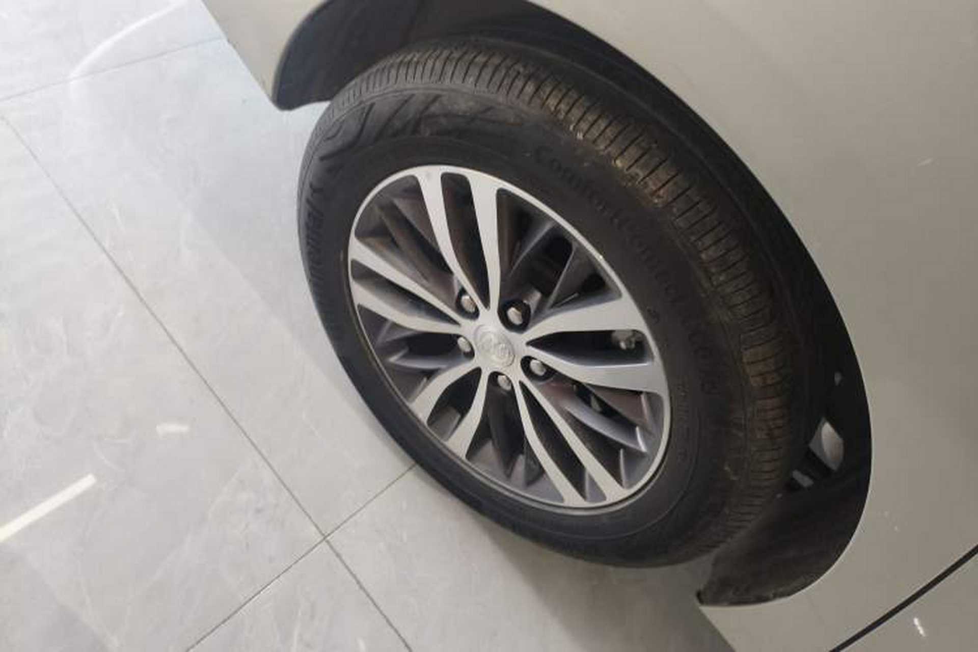 Used Buick GL8 2022 ES Landtrek 653T Luxury Edition Exterior 5
