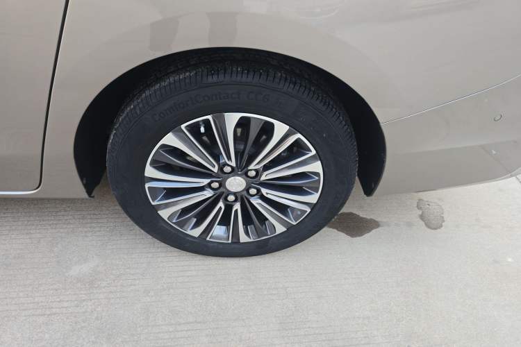 Used Buick GL8 2022 ES Land Cruiser 653T Luxury Model Exterior 7