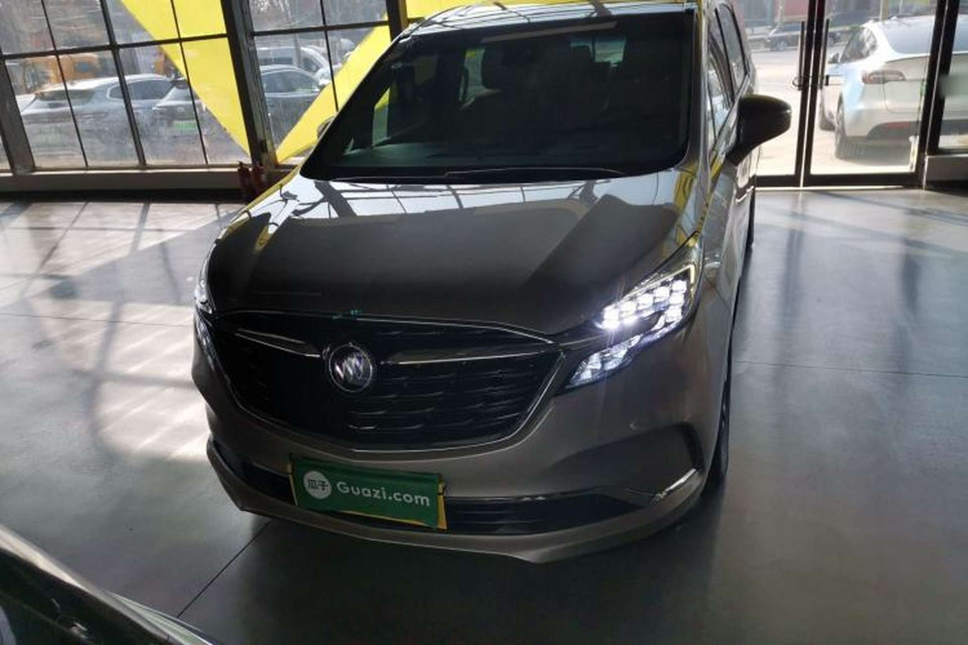 Used Buick GL8 2022 ES Landtrek 653T Luxury Edition Front