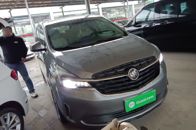Used Buick GL8 2022 Land Business Class 652T Luxury Model Front Right 45 Deg