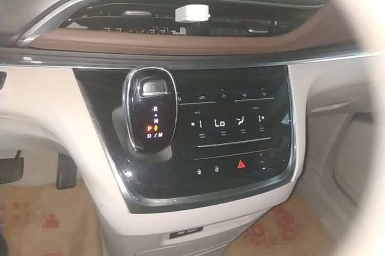 Used Buick GL8 2022 Land Business Class 652T Luxury Model Gear Lever