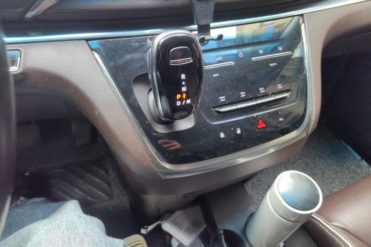 Used Buick GL8 2022 Land Business Class 652T Luxury Model Gear Lever