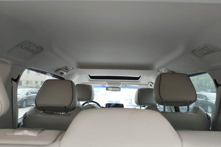 Used Buick GL8 2022 Land Business Class 652T Luxury Model Headliner