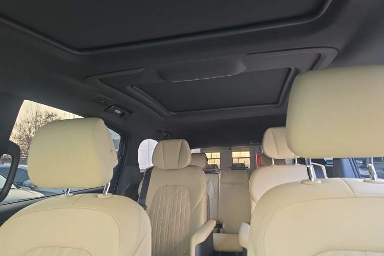 Used Buick GL8 2022 ES Land Cruiser 653T Luxury Model Headliner