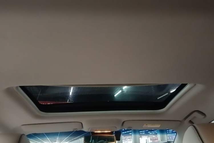 Used Buick GL8 2022 Land Business Class 652T Luxury Model Headliner