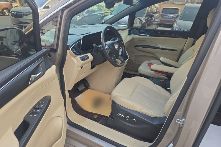 Used Buick GL8 2022 ES Land Cruiser 653T Luxury Model Interior 2