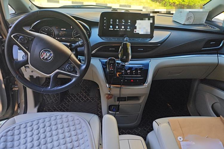 Used Buick GL8 2022 Land Business Class 652T Luxury Model Interior 2