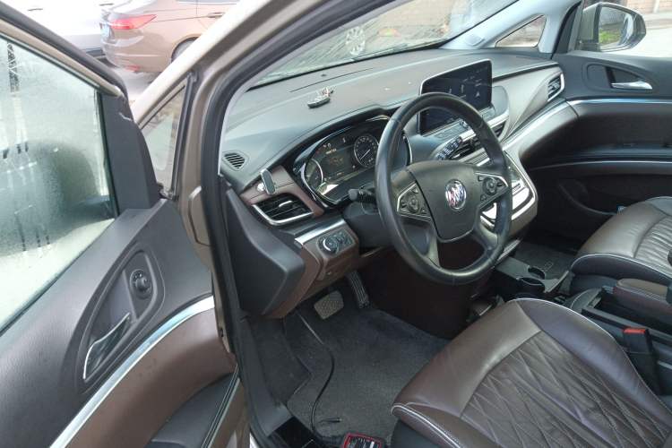 Used Buick GL8 2022 Land Business Class 652T Luxury Model Interior 3