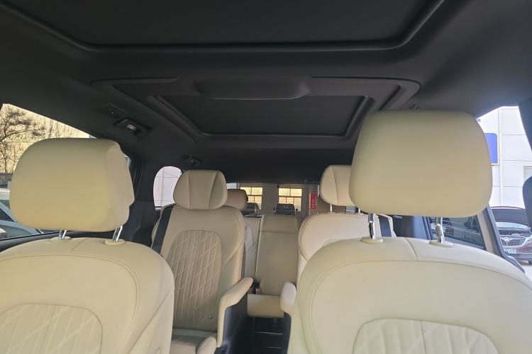 Used Buick GL8 2022 ES Land Cruiser 653T Luxury Model Interior 4