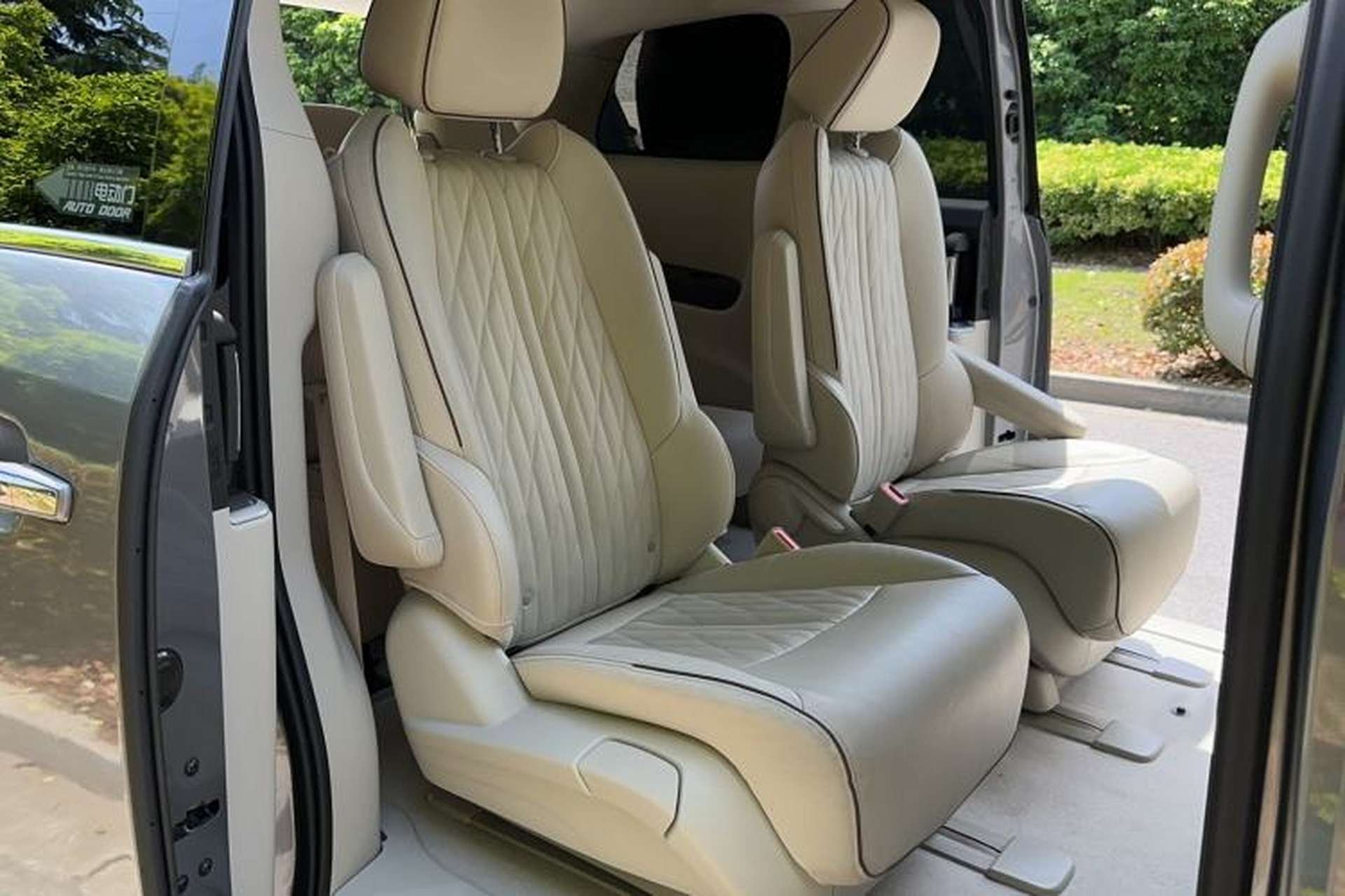 Used Buick GL8 2022 Land Cruiser Executive Class 652T Smart Luxury Model Interior 6