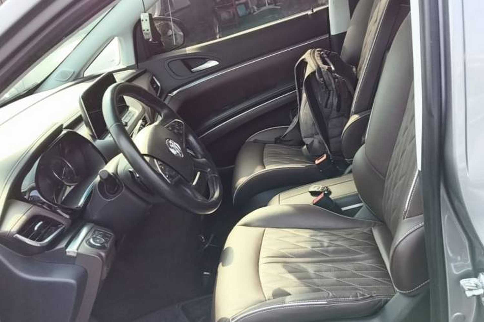 Used Buick GL8 2022 Land Business Class 652T Luxury Model Left Front Seat