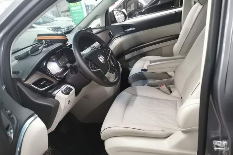 Used Buick GL8 2022 Land Cruiser Executive Class 652T Smart Luxury Model Left Front Seat