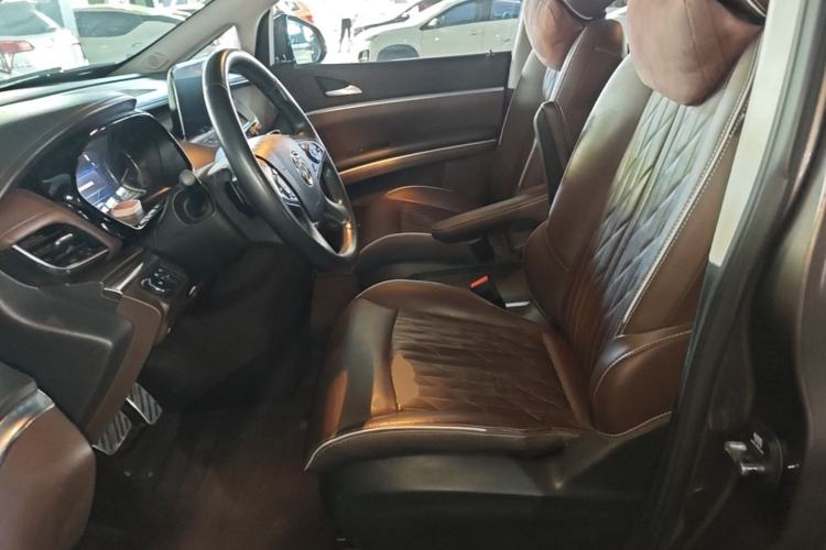 Used Buick GL8 2022 Land Business Class 652T Luxury Model Left Front Seat