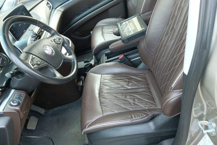Used Buick GL8 2022 Land Business Class 652T Luxury Model Left Front Seat