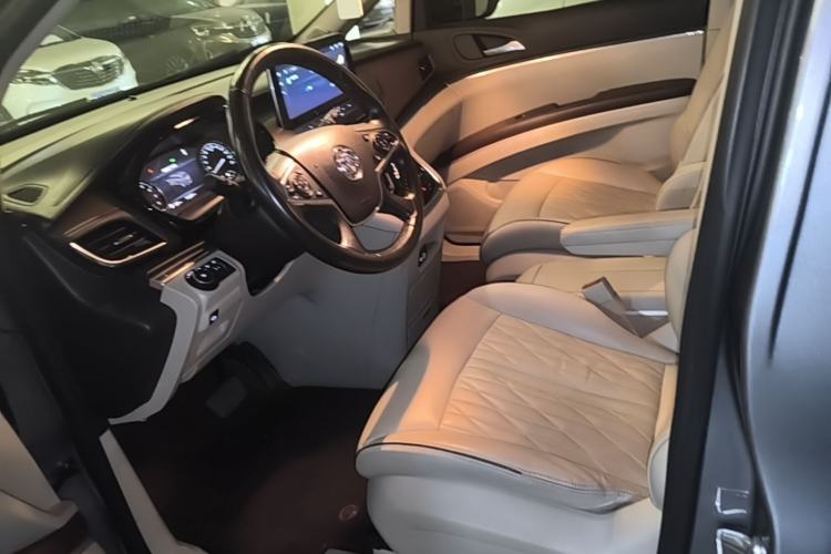 Used Buick GL8 2022 Land Business Class 652T Luxury Model Left Front Seat
