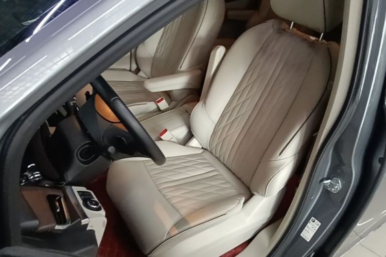 Used Buick GL8 2022 Land Business Class 652T Luxury Model Left Front Seat