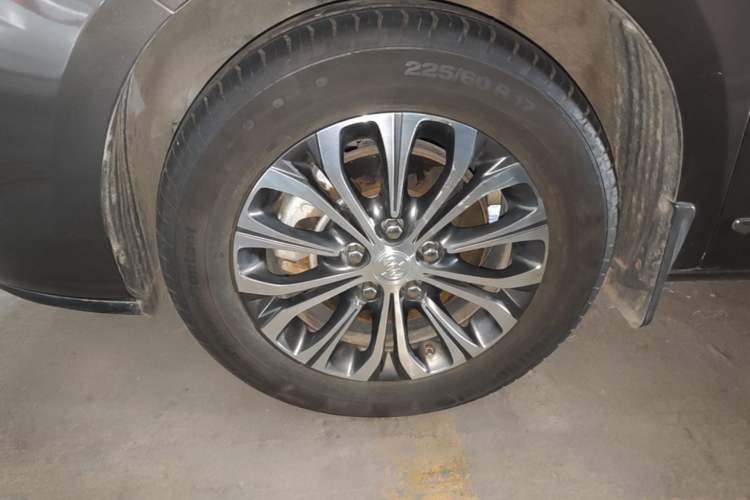 Used Buick GL8 2022 Land Business Class 652T Luxury Model Left Front Wheel Hub