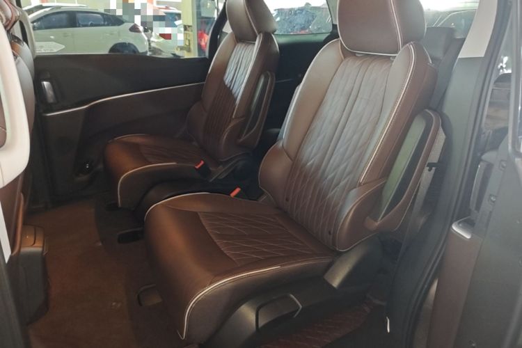 Used Buick GL8 2022 Land Business Class 652T Luxury Model Left Rear Seat