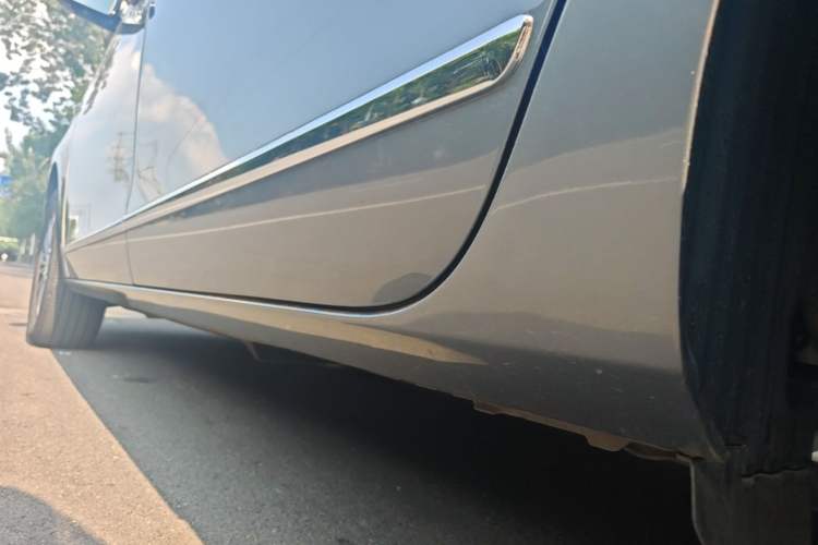 Used Buick GL8 2022 Land Business Class 652T Luxury Model Left Side Sill
