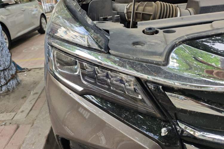 Used Buick GL8 2022 Land Executive Class 652T Prestige Model Right Front Headlight