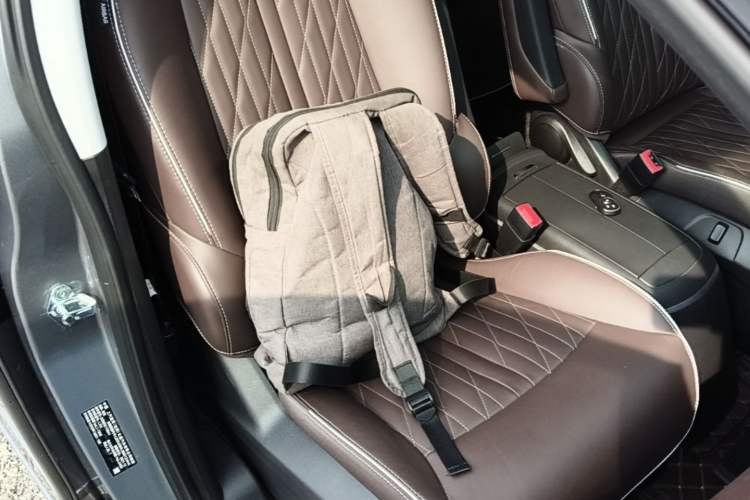 Used Buick GL8 2022 Land Business Class 652T Luxury Model Right Front Seat