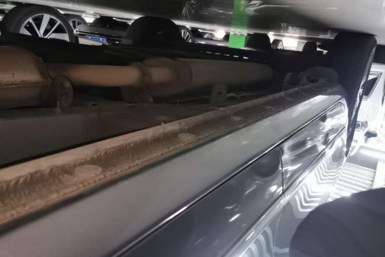 Used Buick GL8 2022 Land Cruiser Executive Class 652T Smart Luxury Model Right Side Sill