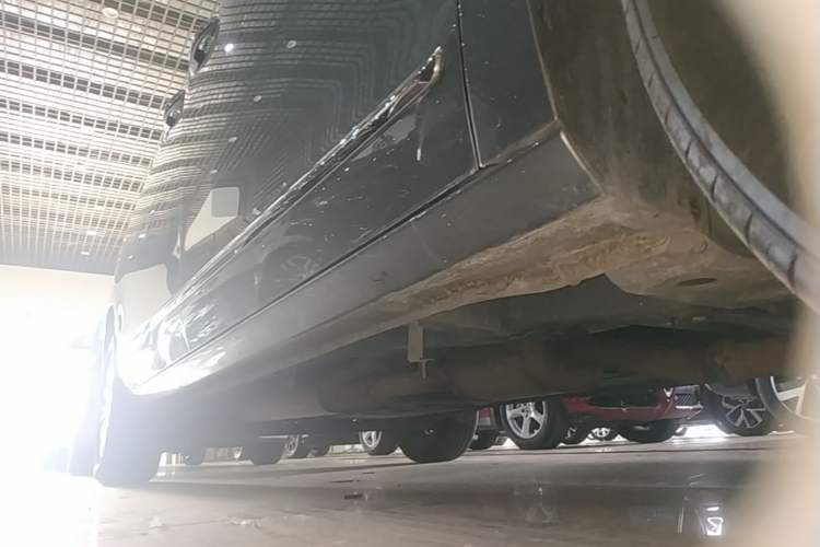 Used Buick GL8 2022 Land Business Class 652T Luxury Model Right Side Sill