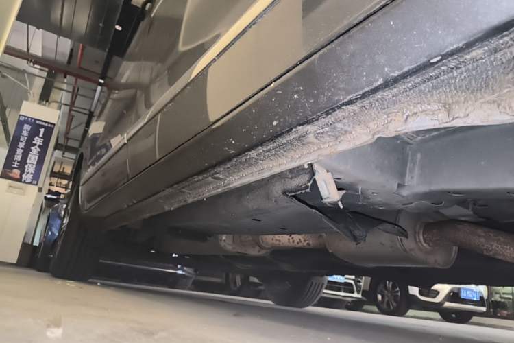Used Buick GL8 2022 Land Business Class 652T Luxury Model Right Side Sill