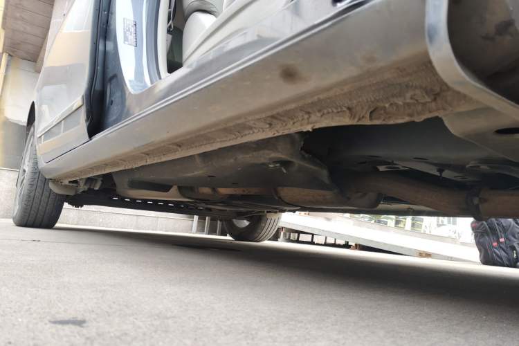 Used Buick GL8 2022 Land Business Class 652T Luxury Model Right Side Sill
