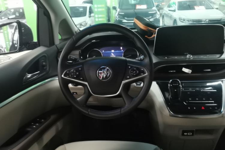 Used Buick GL8 2022 Land Cruiser Executive Class 652T Smart Luxury Model Steering Wheel